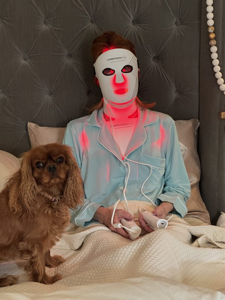 CURRENTBODY SKIN LED NECK & DÉCOLLETAGE MASK