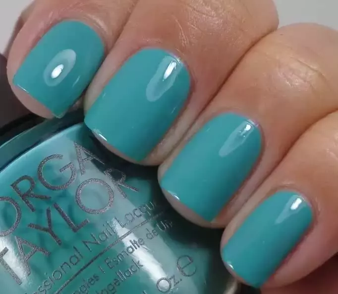 4 Tropical Nail Colors for Summer 1 Lost in Paradise by Morgan Taylor.webp