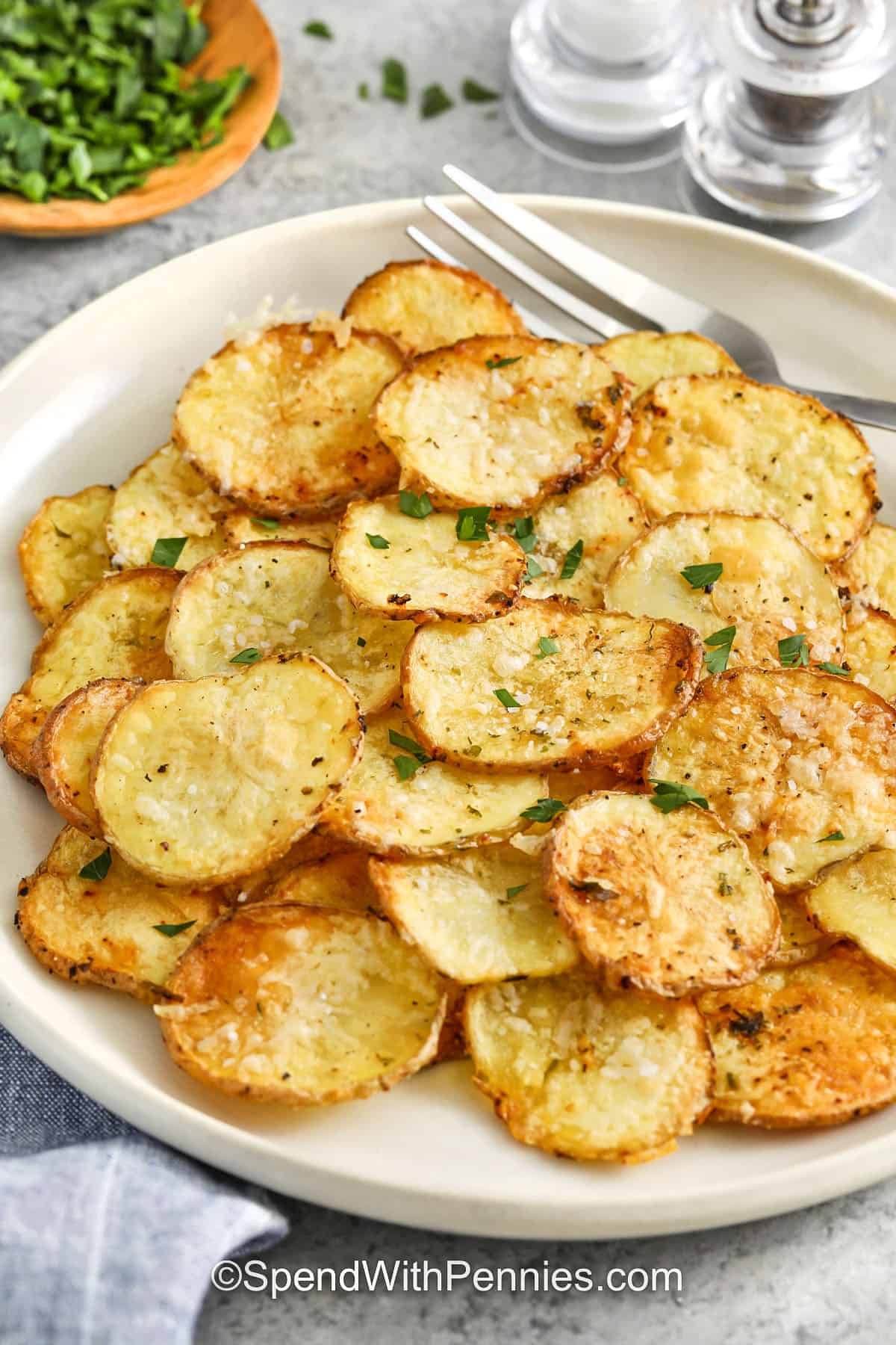 Oven Baked Potato Slices - Spend With Pennies 1 Oven Baked Potato Slices SpendWithPennies 7